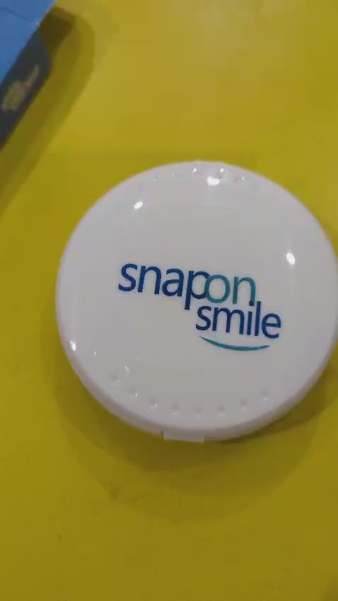 2PC Adjustable Snap On Smile Veneers Teeth For Men And Women